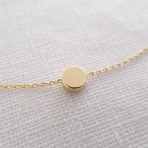 Simple Dot Dainty Pendant Necklace in Gold